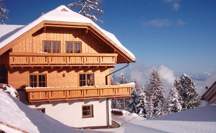 Almhaus Karantanien Apartamento Hochrindl Exterior foto
